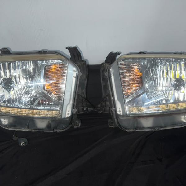 Toyota Tundra Koplampen