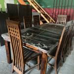Eet tafel met 8 stoelen